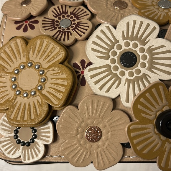 Coach Dinky Tea Rose Crossbody 38197 - Picture 8 of 14